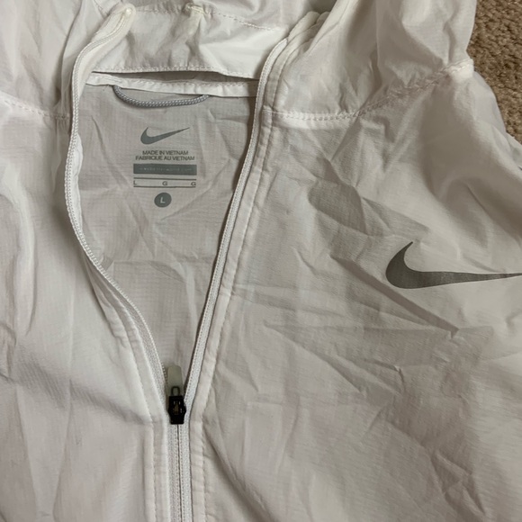 Nike Jacket - Picture 2 of 4